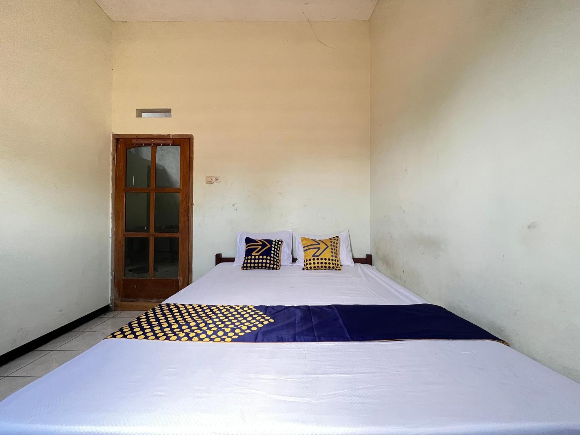 Spot On 93423 Kost Berkah Near Kebun Teh Wonosari Hotel Лаванг Екстериор снимка